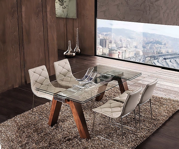 Charon, La Seggiola. Ìîäåðíà èòàëèàíñêà ìàñà çà òðàïåçàðèÿ ñ ðàçòåãàòåëåí ñòúêëåí ïëîò è ìàñèâíà îñíîâà.