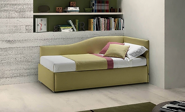 Twice Shaped Corner, Samoa. Ìîäåðíî èòàëèàíñêî ëåãëî çà äåòñêà ñòàÿ ñ ÷åêìåäæåòà.