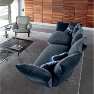 M Smooth Operator. Arketipo, .    ,      . 