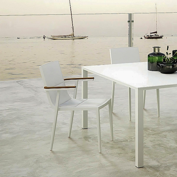 Domino, Atmosphera.             .