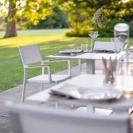  Sunny.  Atmosphera, .    .     -  