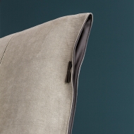  Cuff.  Bonaldo, .              