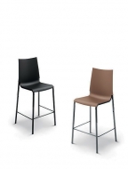  Eva,  Bontempi, .    ,       .  