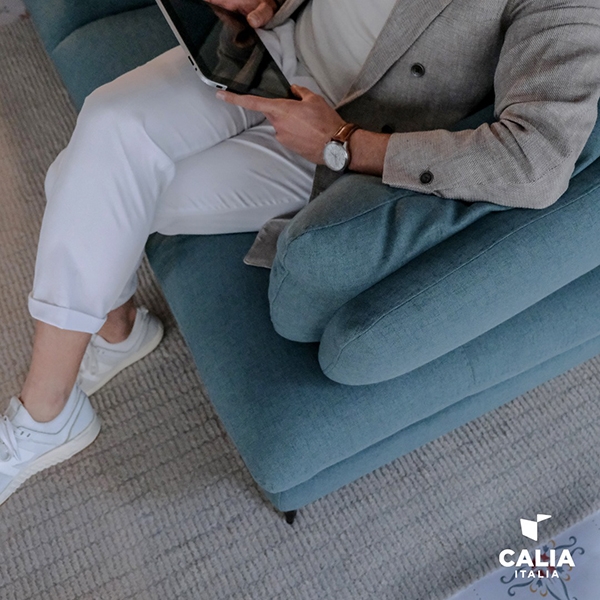  Alicudi.  Calia, .      ,     