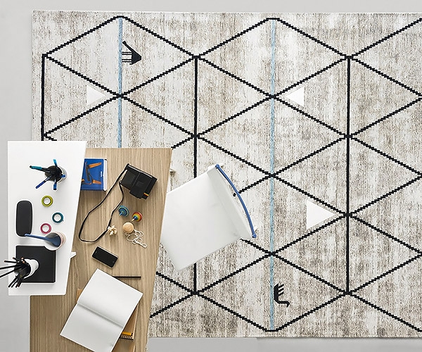 Gava, Calligaris.       ,     .