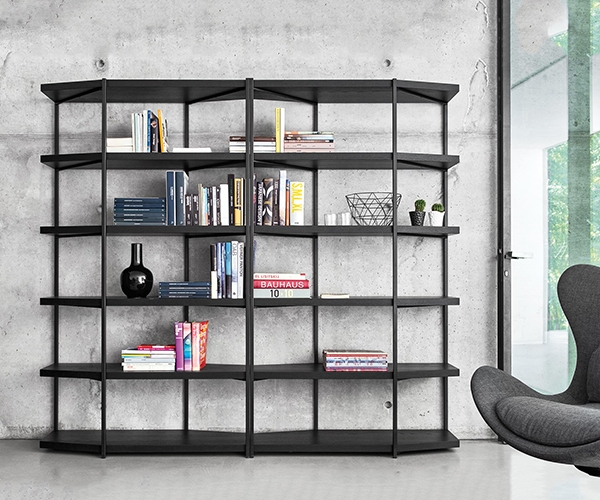 Hangar, Calligaris.           .