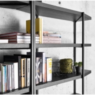           ,  Hangar.  - Calligaris,