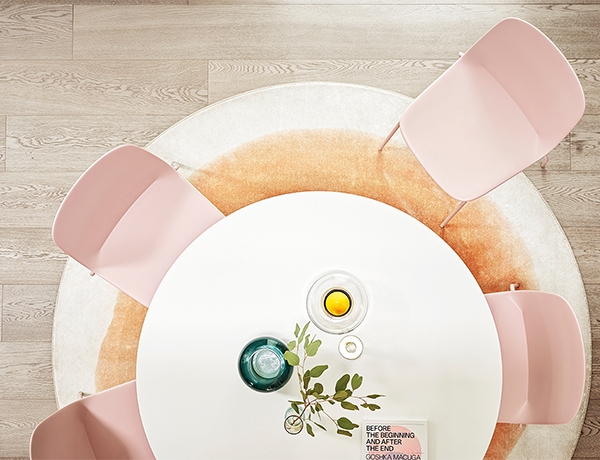        ,  Hole.  - Calligaris, .