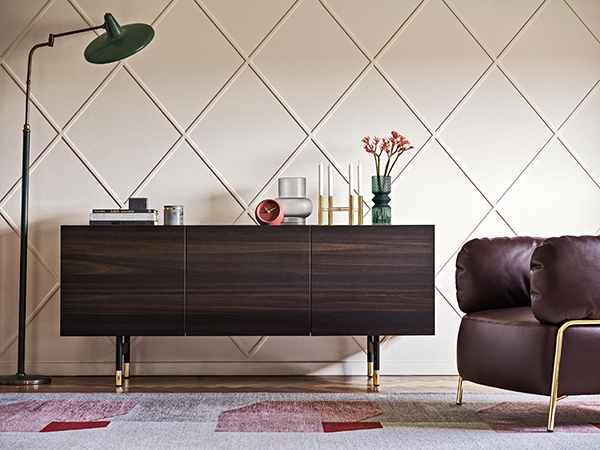        ,  Jut.  - Calligaris, .