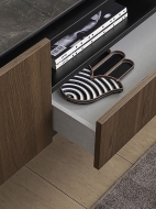  Lake.  - Calligaris, .     .      - 