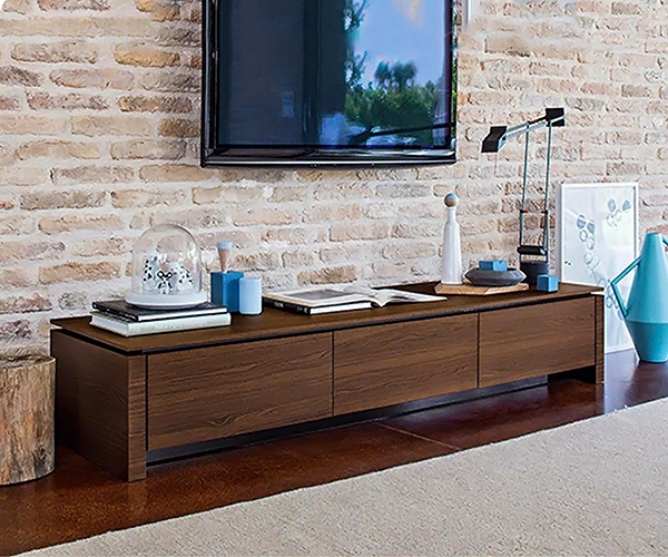 Mag, Calligaris.      - , , TV   .