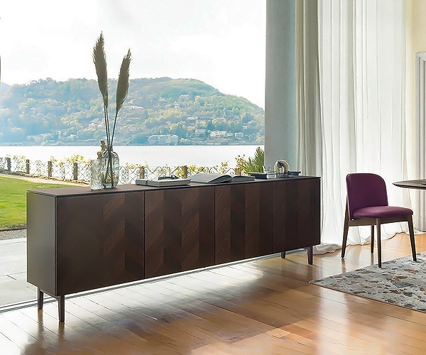  Universal, Calligaris.       .