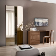    ,  Storm.  Camelgroup, .       -  , 