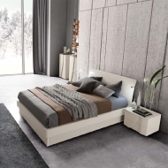   ,  Luna.  Camelgroup, .       -  , 