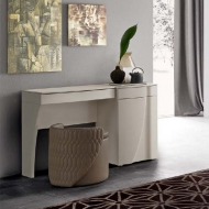  Luna.  Camelgroup, .    .      - , 