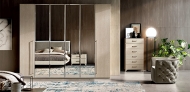     ,  Maia.  Camelgroup, .       -  