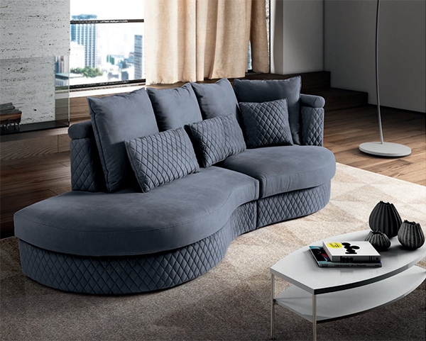  New York.  Camelgroup, .    .     - , 