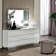  Onda.  Camelgroup, .    .   , , 