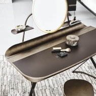  Cocoon Trousse .  Cattelan, .     .    