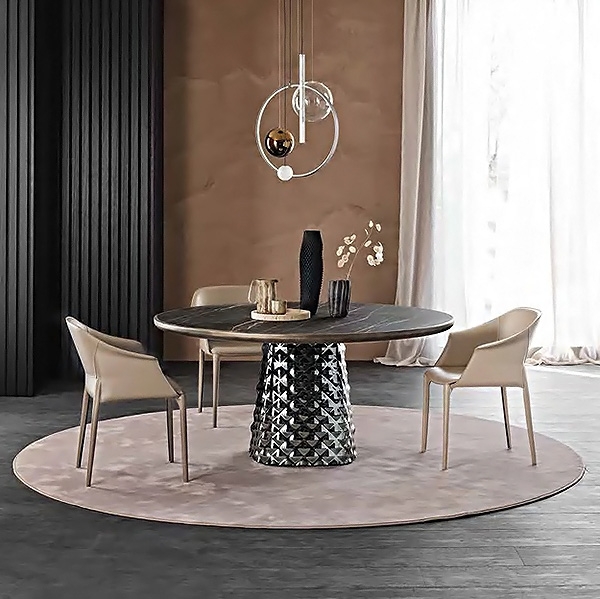  Kimi.  Cattelan, .    .   ,   