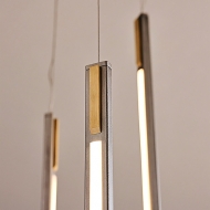  Nahun.  Cattelan, .       LED .    