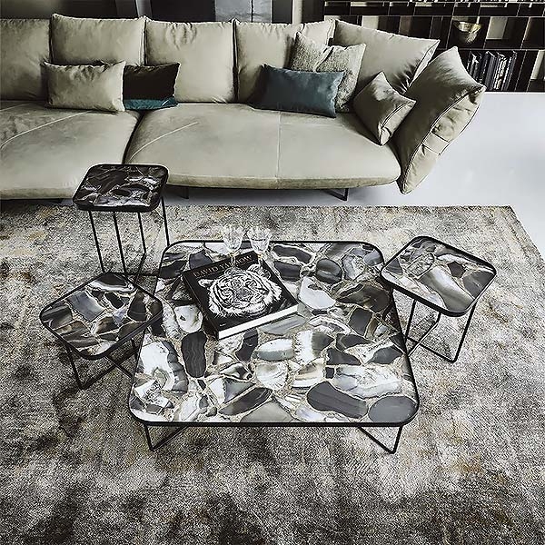  Benny, Cattelan.            .