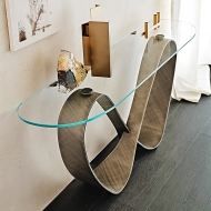  Butterfly.  Cattelan, .      .     