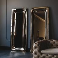  Glenn.  Cattelan, .        ,  . 