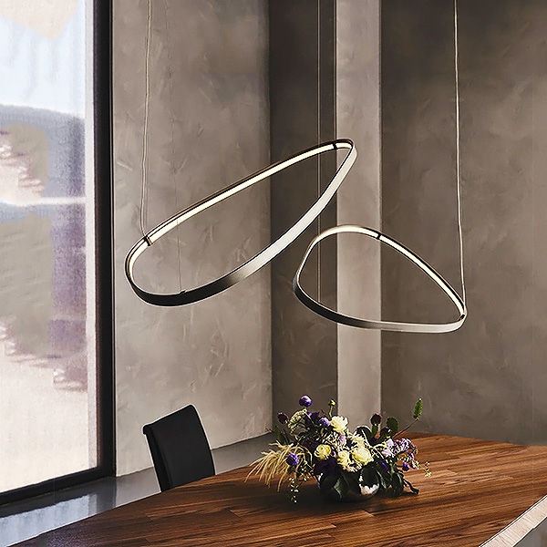 Magellano, Cattelan.      LED ,    .