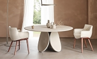  Maxim.  Cattelan, .       .    