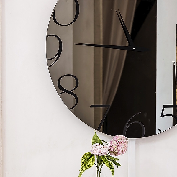  Moment.  Cattelan, .    .   , , 