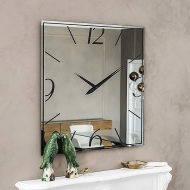  Moment.  Cattelan, .    .   , , 