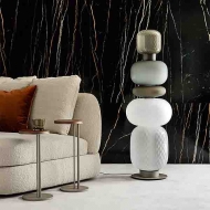  Pigalle.  Cattelan, .      .     