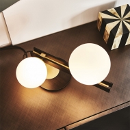  Planeta.  Cattelan, .   ,         , 
