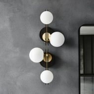  Planeta.  Cattelan, .   ,         , 