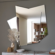  Risiko.  Cattelan, .      LED .   , 