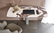  Runner.  Cattelan, .   .     , , 
