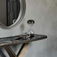  Sablier.  Cattelan, .    .     - ,