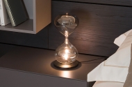  Sablier.  Cattelan, .    .     - ,