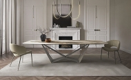  Skorpio. Cattelan, .         .     