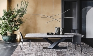  Stratos.  Cattelan, .        ,   .  