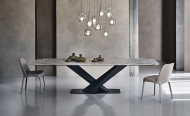  Stratos.  Cattelan, .        ,   .  