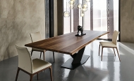  Stratos.  Cattelan, .        ,   .  