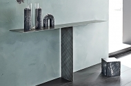  Tee.  Cattelan, .   .       , , 