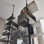  ,     ,  Tokyo.  Cattelan, .