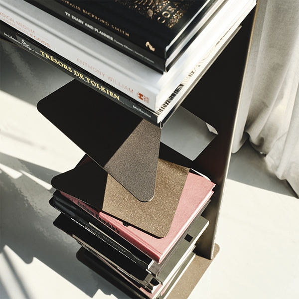 ,    ,  Trap.  Cattelan, .