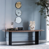  Trevi.  Cattelan, .      .    - , 