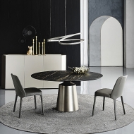 M Wilma.  Cattelan, . ,    .      - 