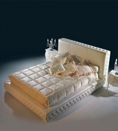  Cliff.  Epoque Salloti, .    ,    Swarovski. 