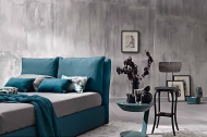  Fris. LeComfort, .   ,          . 